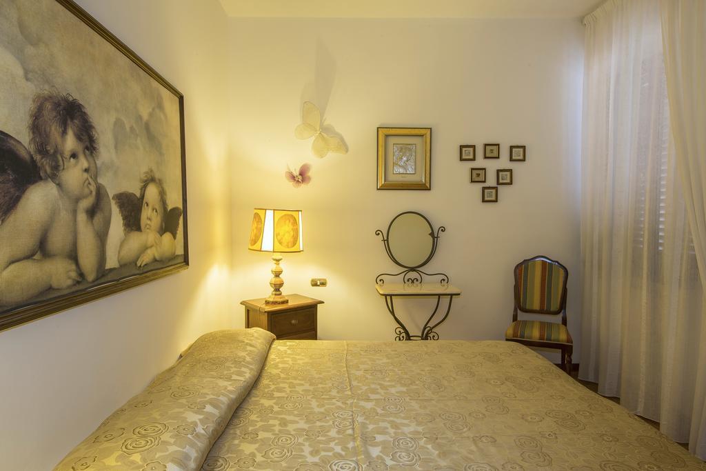Villa La Casa Di Gigliola Monticiano Habitación foto